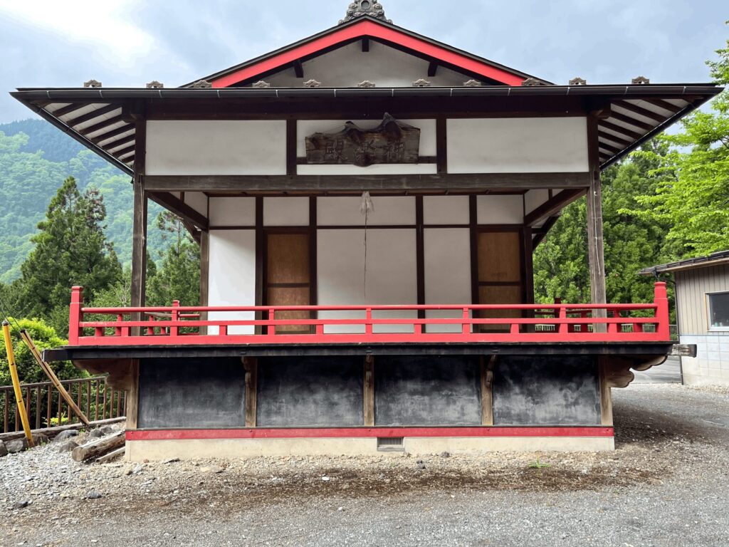 大達原神楽殿(秩父市)